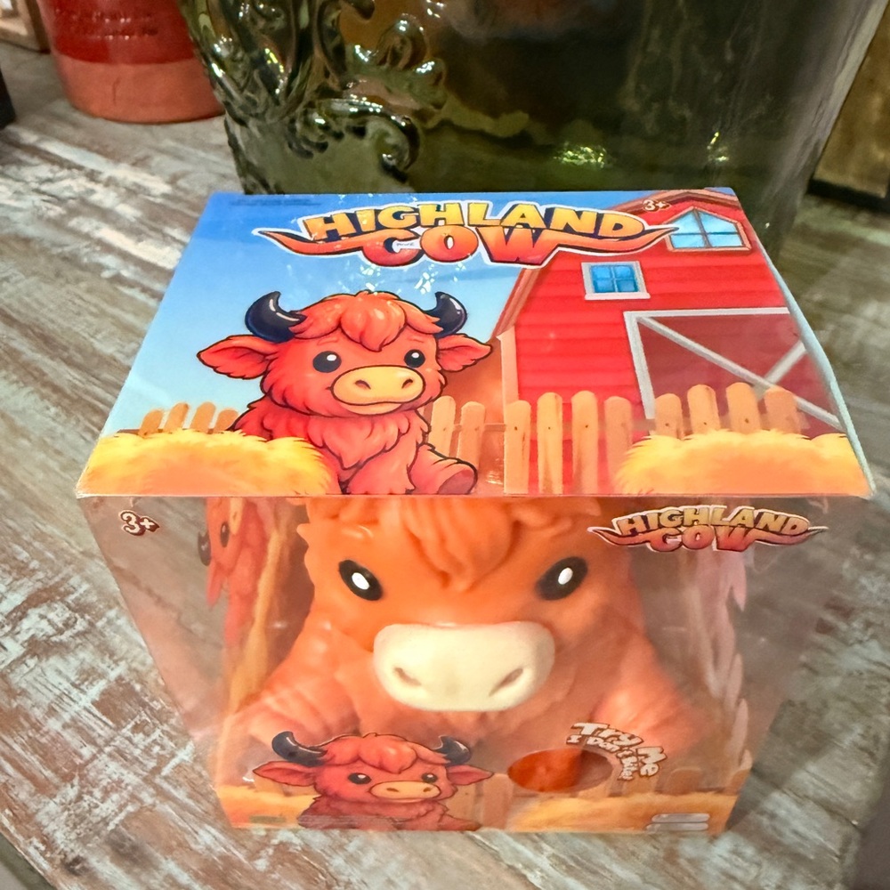 Squishy Highland Cow New Release! TikTok Viral! Rare! New in Box! - Picture 2 of 4